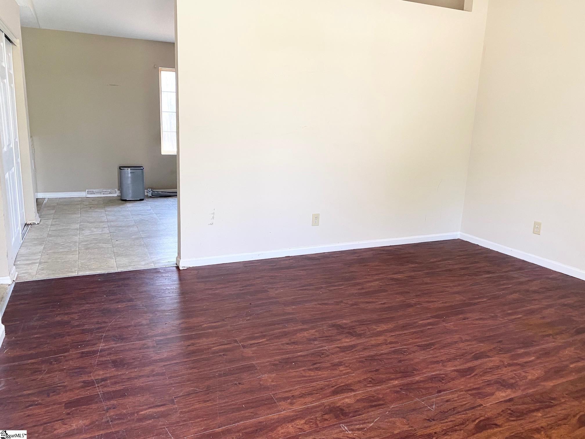 401 Rosemary Lane Fountain Inn, SC 29644 - Photo 4 of 13