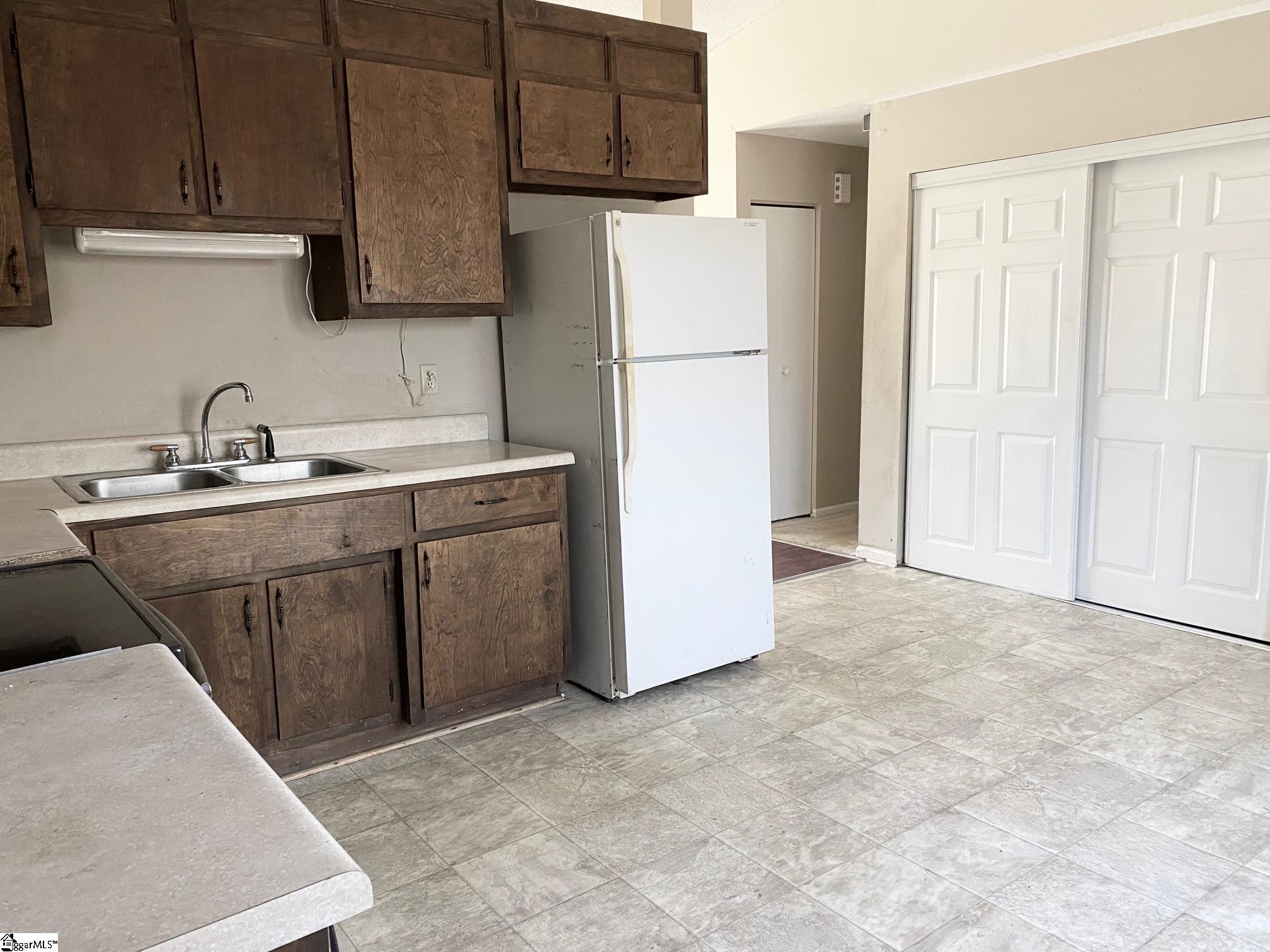 401 Rosemary Lane Fountain Inn, SC 29644 - Photo 6 of 13