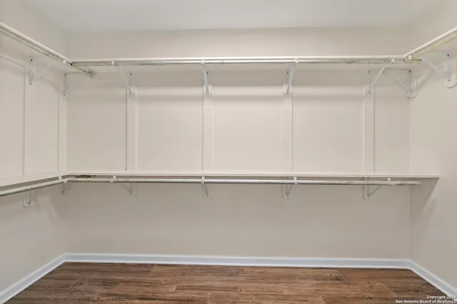 $799,000 | 231 Broken Arrow, Floresville, TX 78114