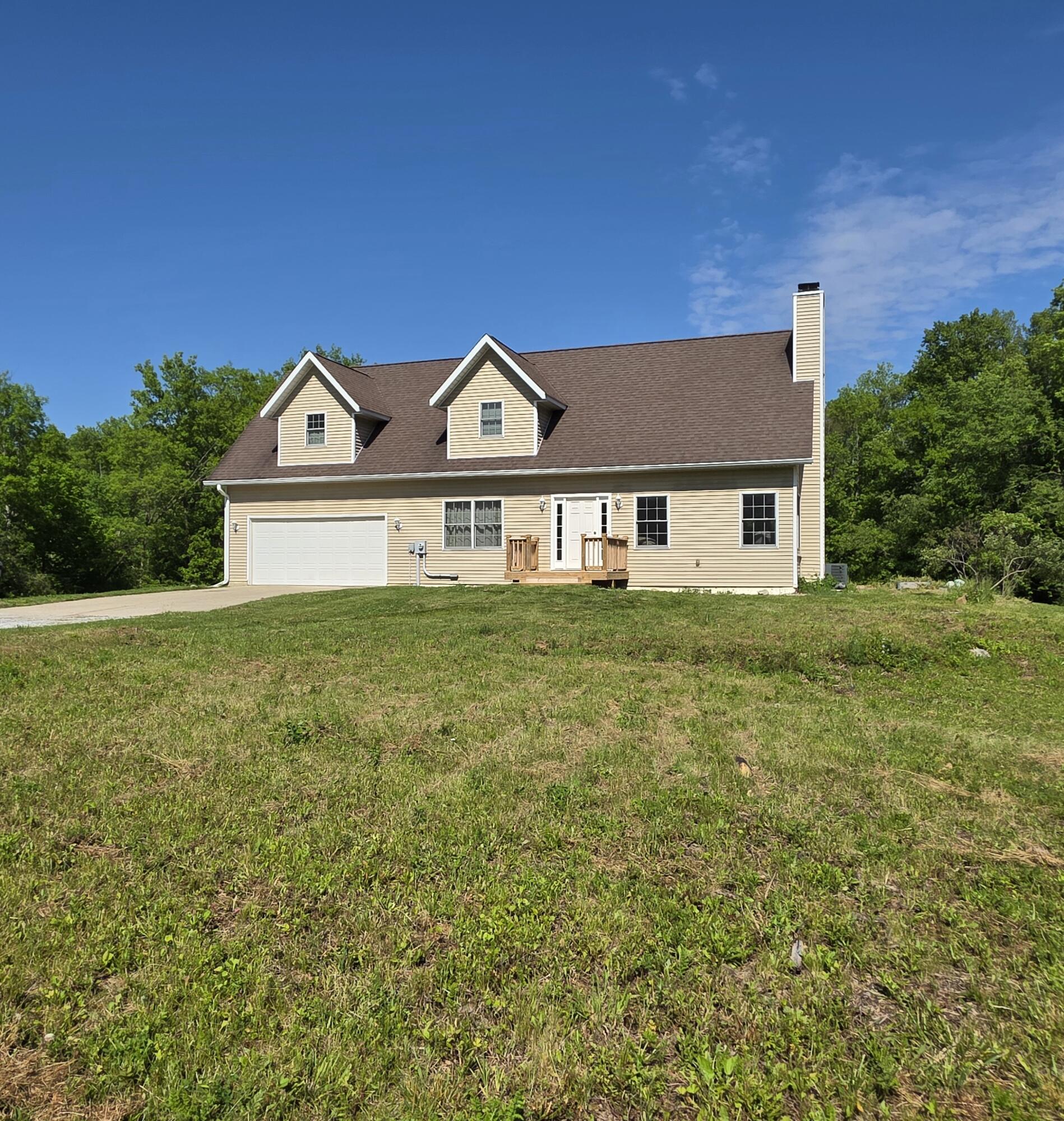 6717 Old Pipestone Road Eau Claire, MI 49111 - Photo 2 of 26 2 20260527_164049(1)