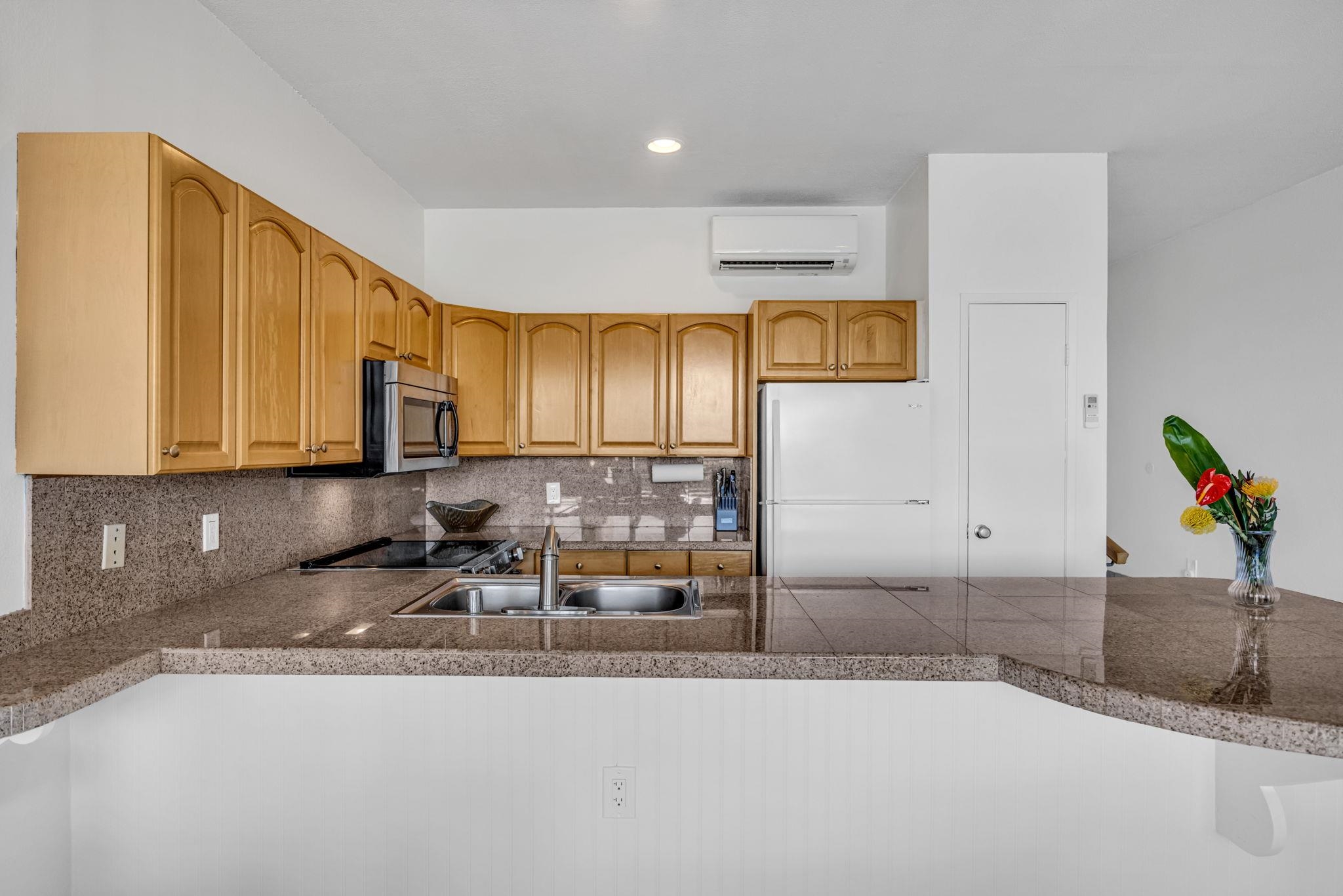 5295 Lower Honoapiilani Road, Unit B35 Lahaina, HI 96761 - Photo 9 of 38