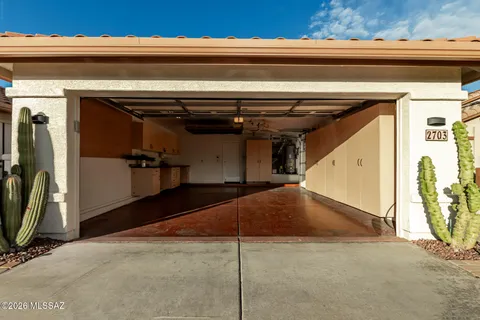 $450,000 | 2703 East Glen Canyon Road, Green Valley, AZ 85614