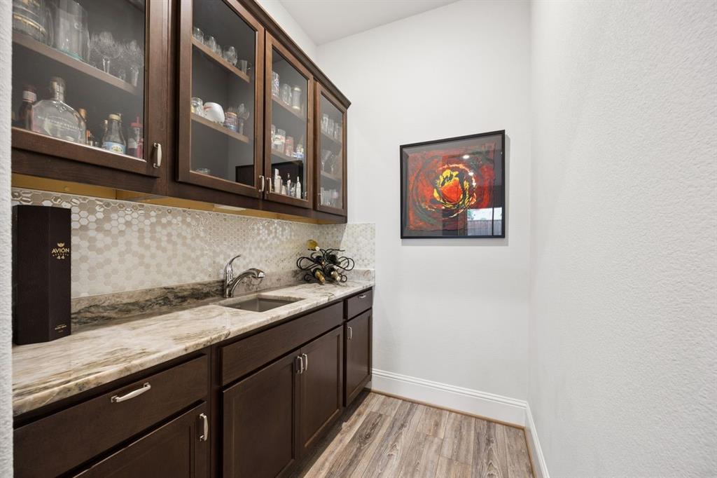 2700 Castlebridge The Colony, TX 75056 - Photo 13 of 38