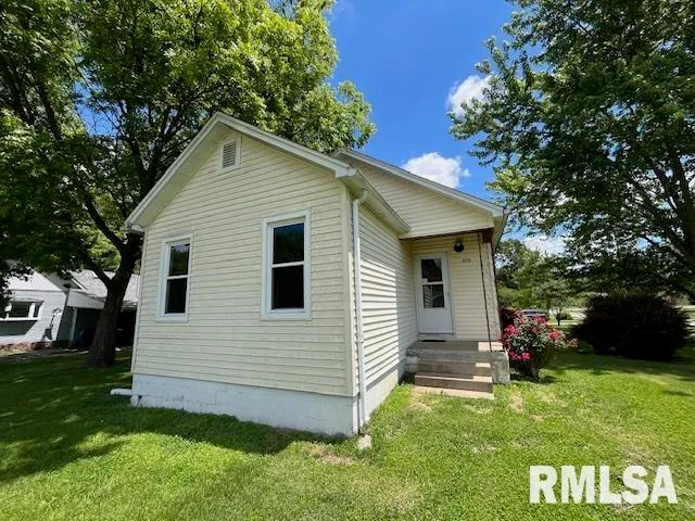 $19,900 | 475 Holt Street, Vergennes, IL 62994