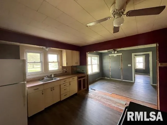 $19,900 | 475 Holt Street, Vergennes, IL 62994