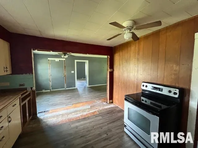 $19,900 | 475 Holt Street, Vergennes, IL 62994