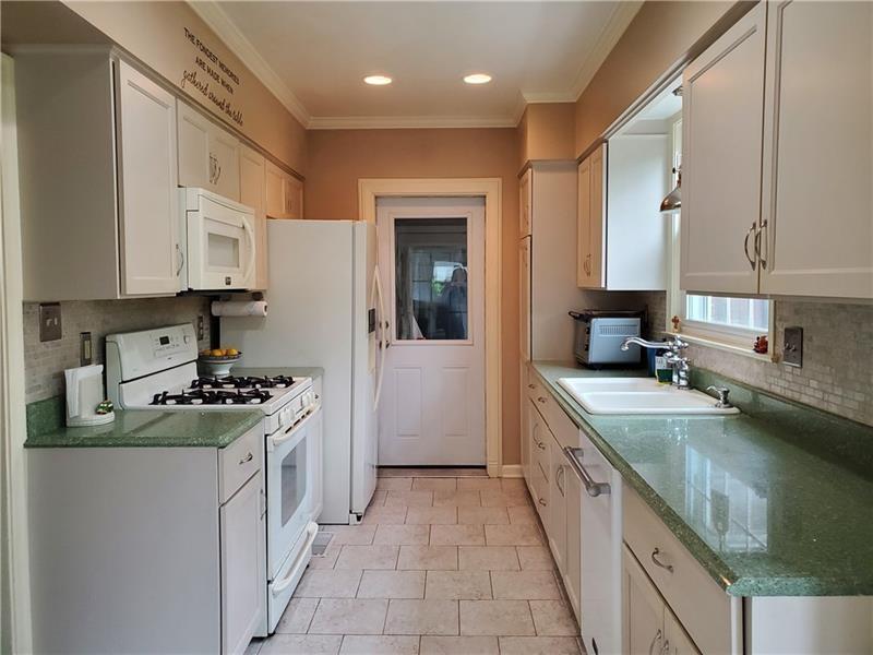 836 Spring Street Latrobe, PA 15650 - Photo 5 of 24 Gallery Image 5