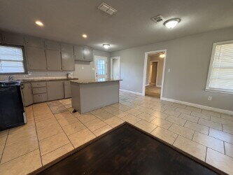 4005 45th Street Lubbock, TX 79413 - Photo 3 of 9 large (7)