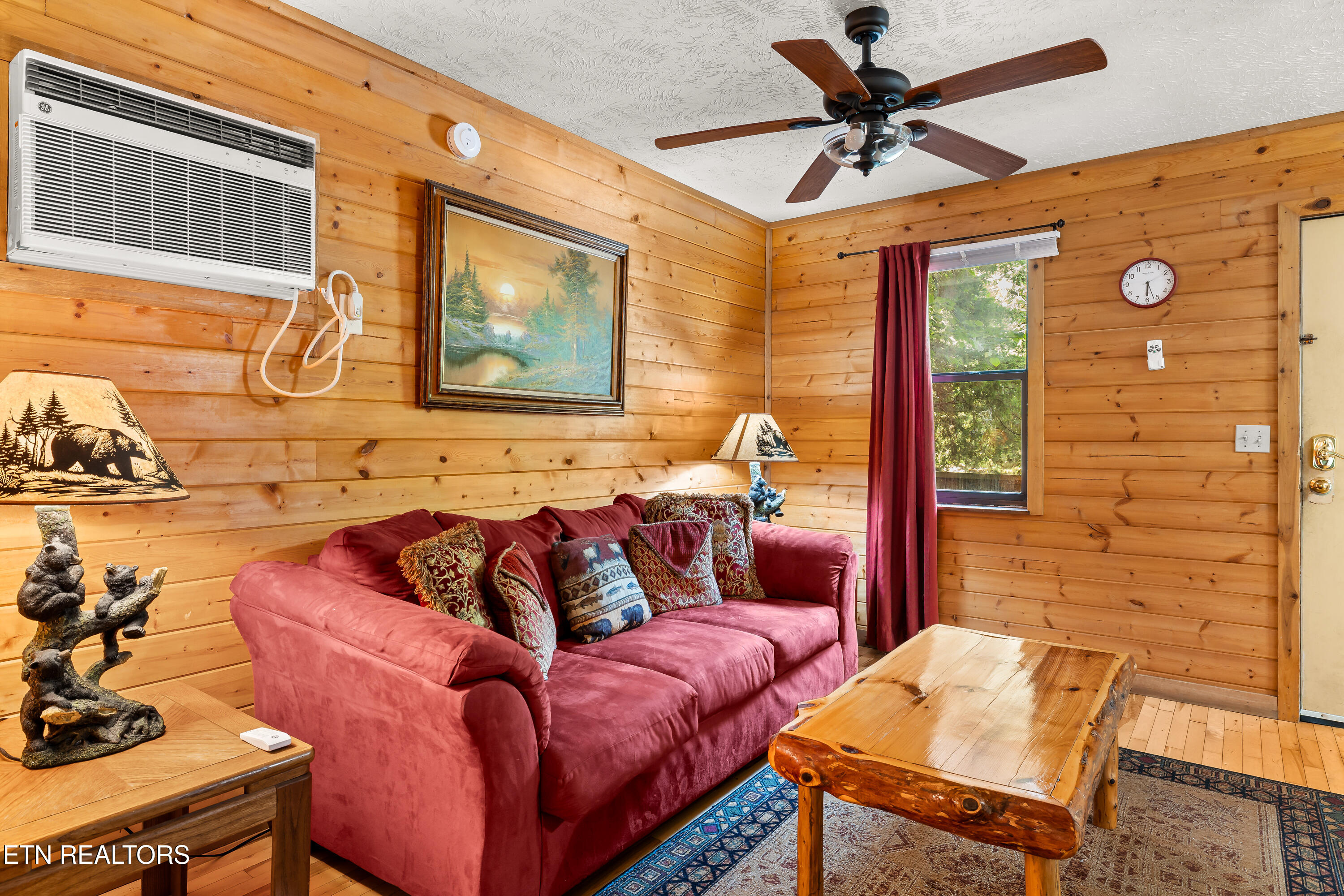 2036 Ridge Road, Unit 14 Pigeon Forge, TN 37863 - Photo 11 of 27 .