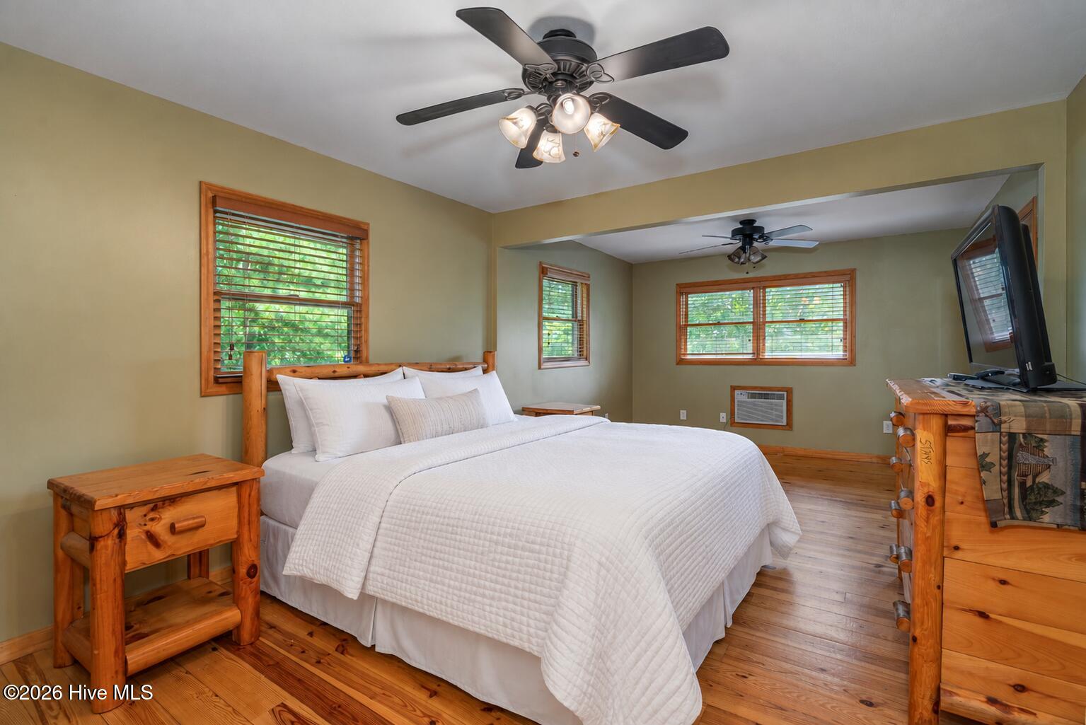 635 Brasstown View Road Brasstown, NC 28902 - Photo 21 of 58 Primary Bedroom