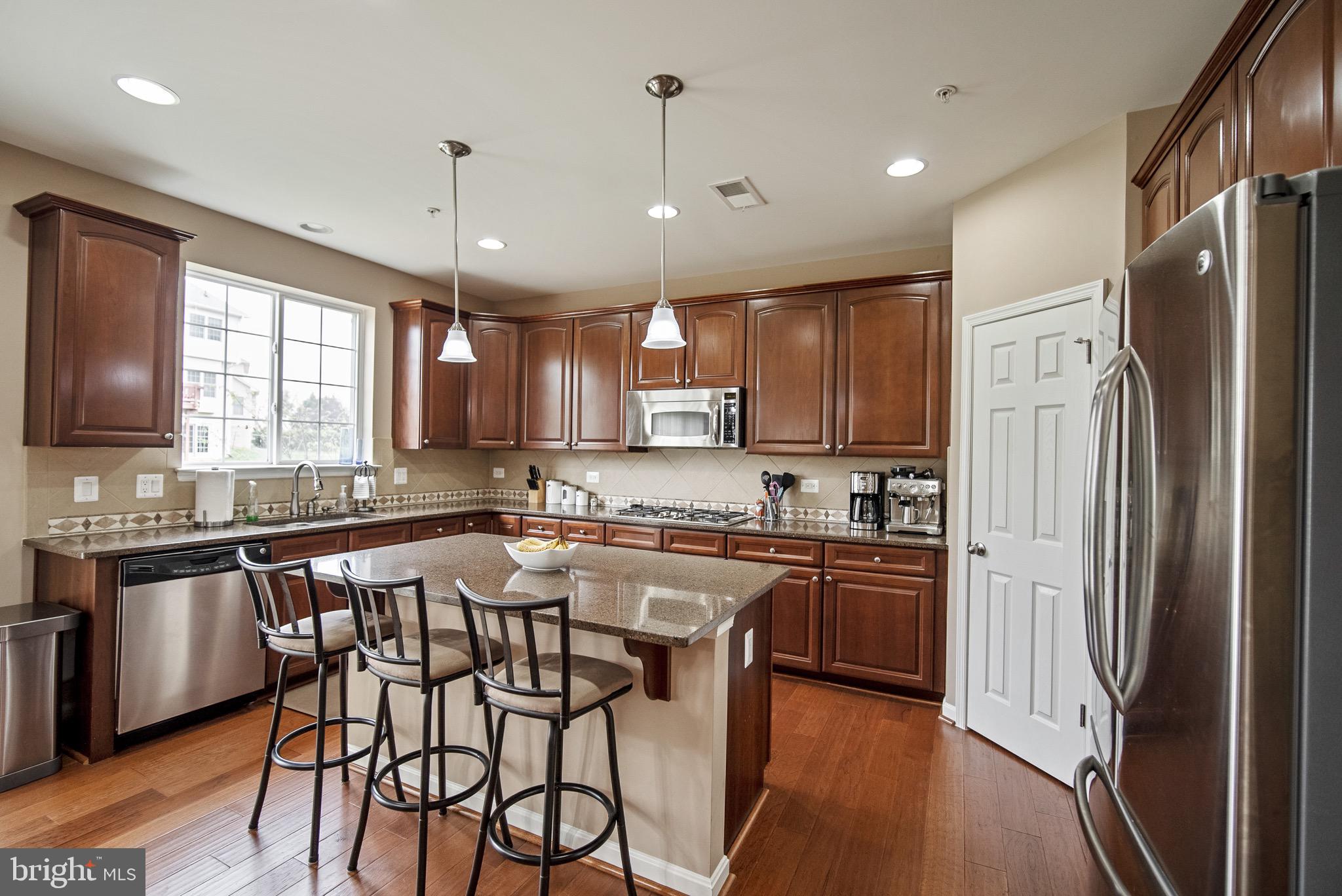 13919 Schaeffer Road Boyds, MD 20841 - Photo 13 of 30 Large center island with room for seating