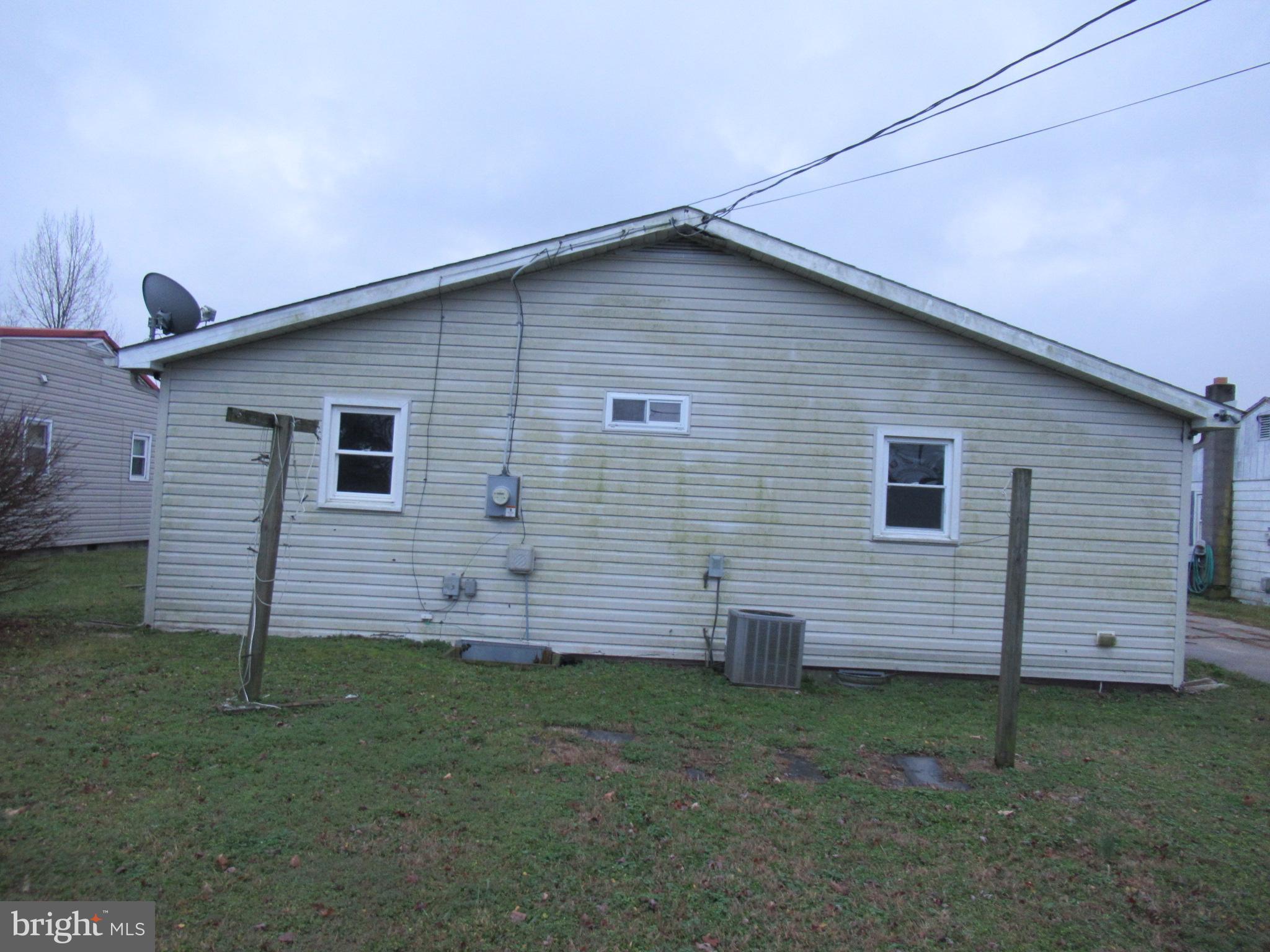 206 Pine Street Ellendale, DE 19941 - Photo 4 of 19 rear