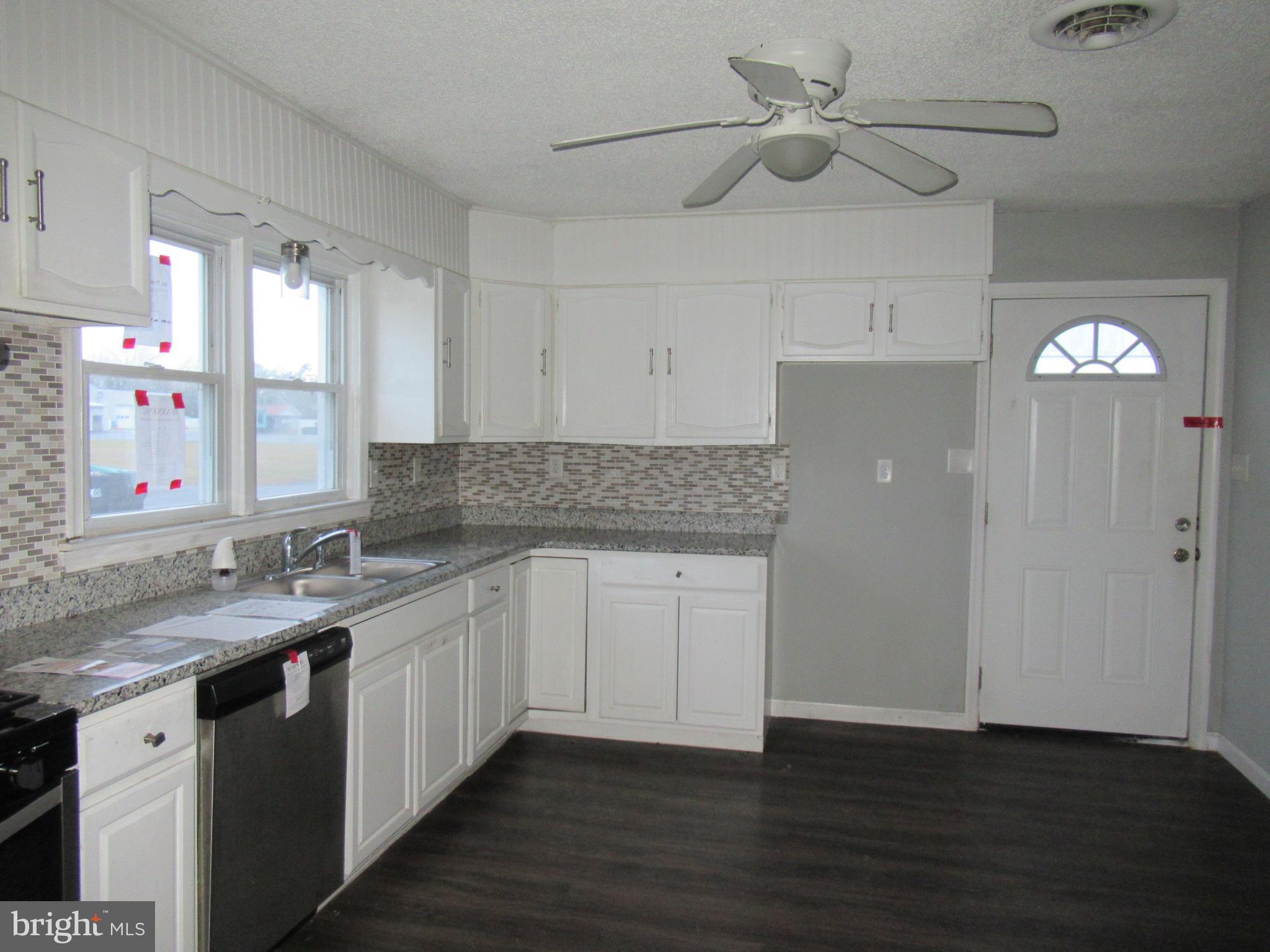 206 Pine Street Ellendale, DE 19941 - Photo 5 of 19 kitchen (view 1)