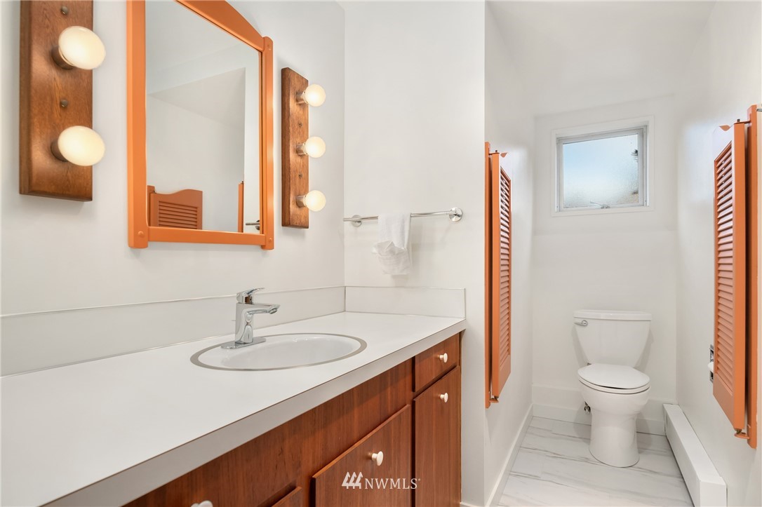 4217 Southwest Donovan Street Seattle, WA 98136 - Photo 30 of 40 Gallery Image 30