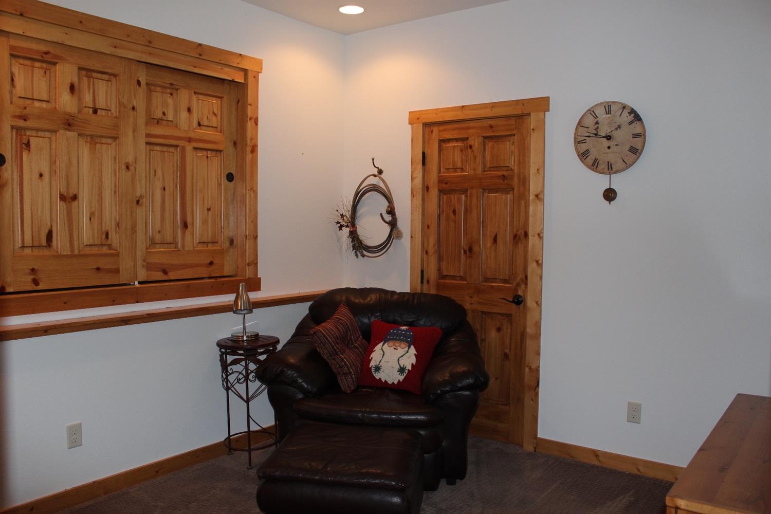 9868 Kestrel Road Klamath Falls, OR 97601 - Photo 25 of 35 Additional Photo