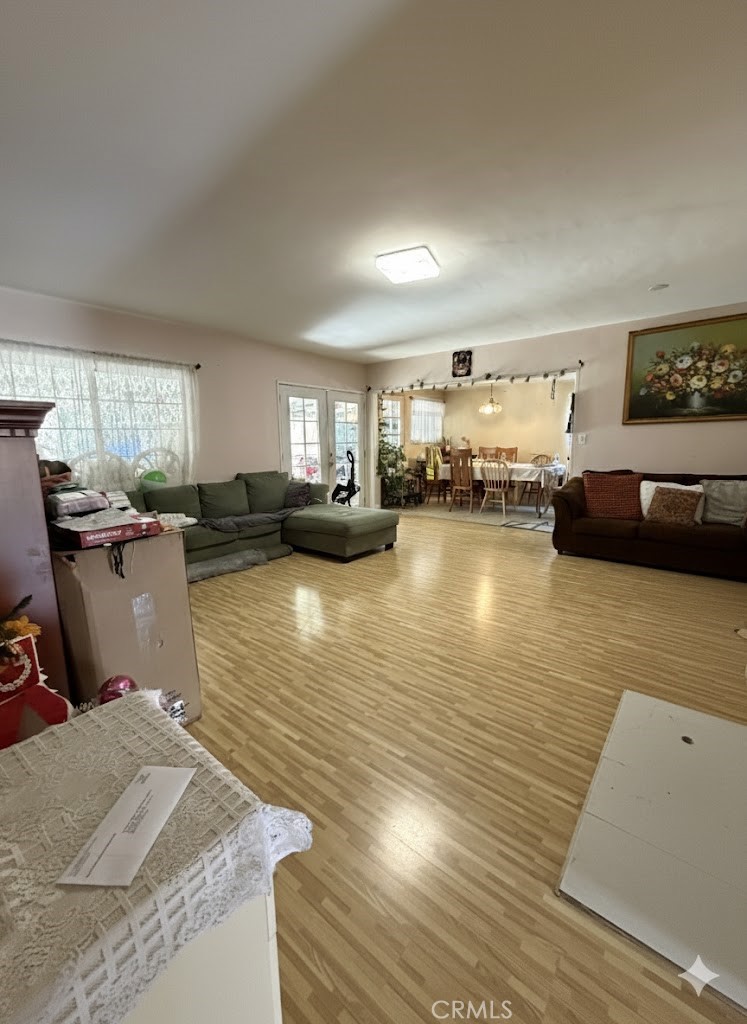 18800 Arminta Street Reseda, CA 91335 - Photo 22 of 22