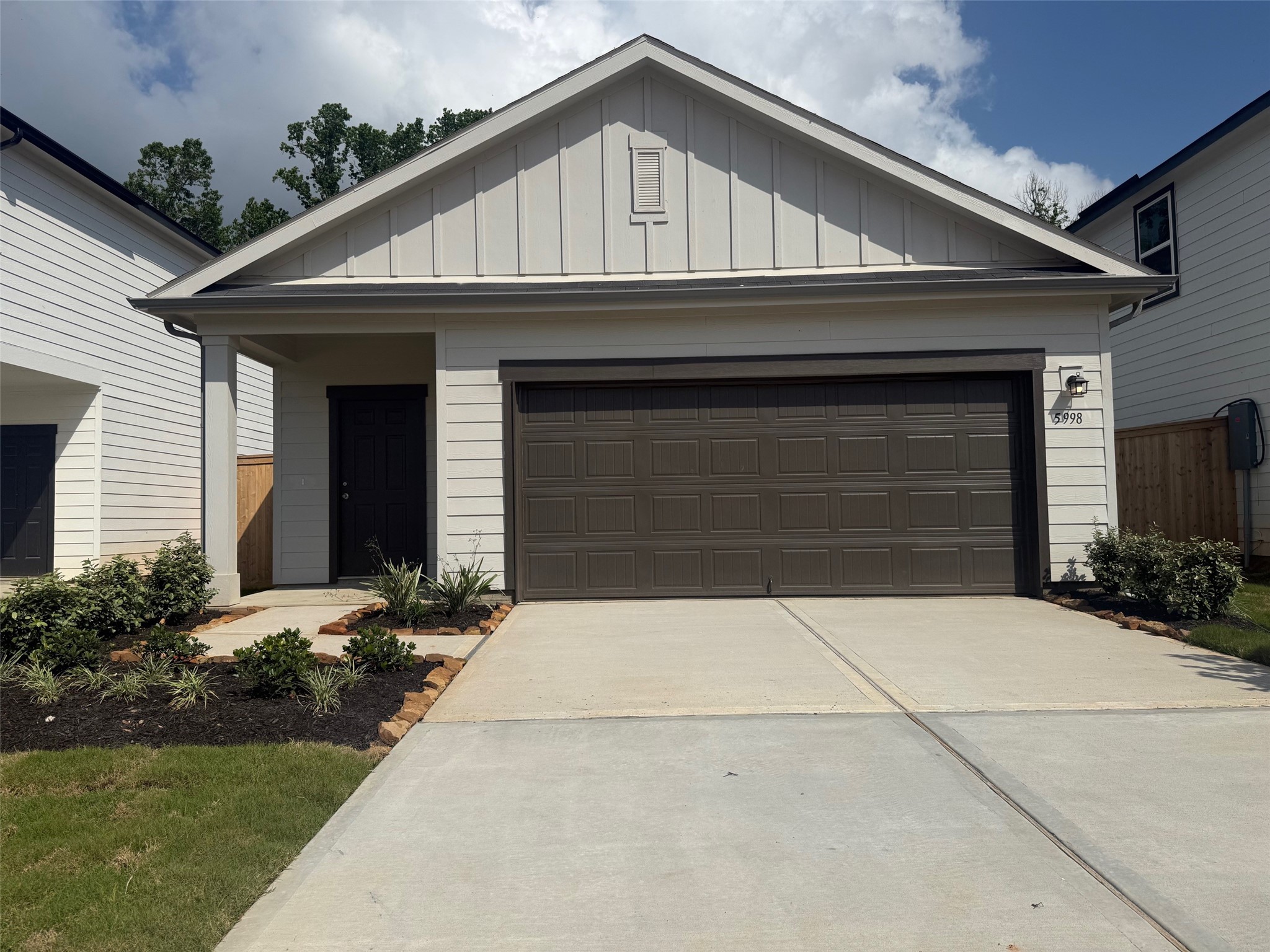 5998 Mercer Street Conroe, TX 77303 - Photo 1 of 10