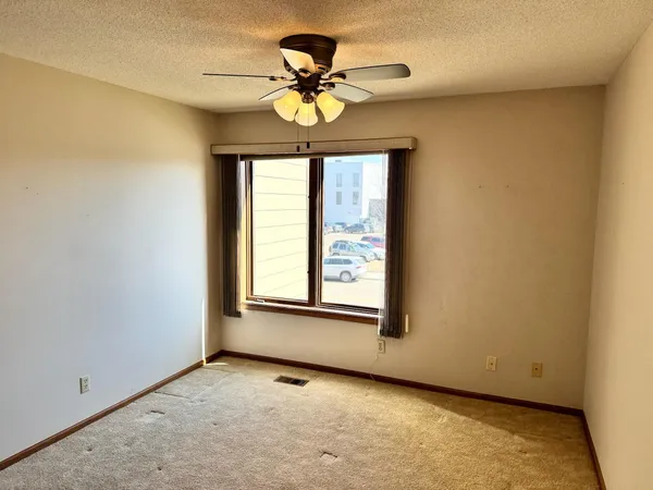 $225,000 | 500 Fillmore Street, Unit 202, Alexandria, MN 56308