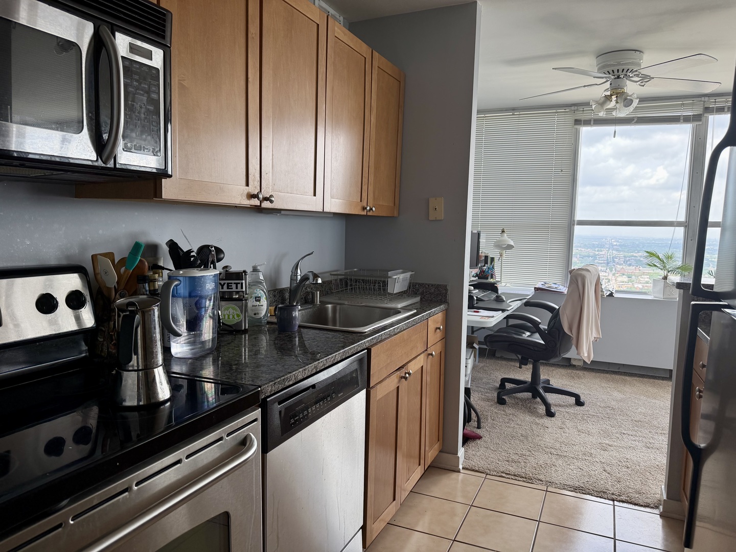 655 West Irving Park Road, Unit 4916 Chicago, IL 60613 - Photo 10 of 26