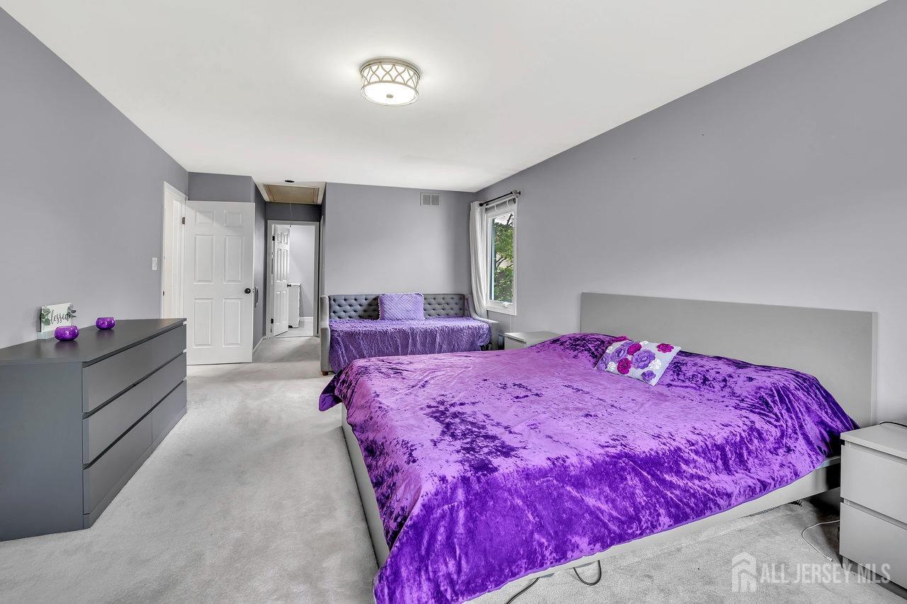 96 Chain O' Hills Road Iselin, NJ 08830 - Photo 21 of 36 Gallery Image 21