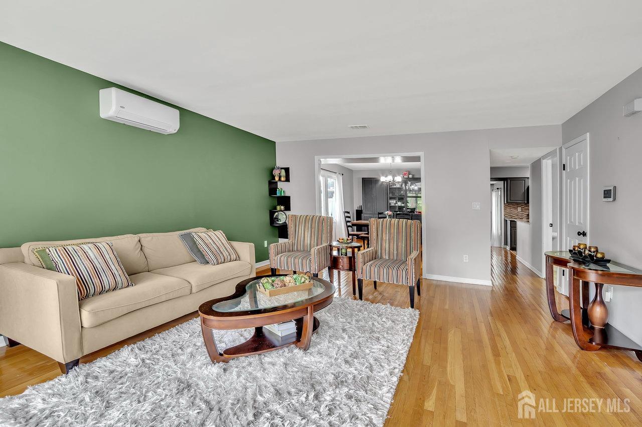 96 Chain O' Hills Road Iselin, NJ 08830 - Photo 8 of 36 Gallery Image 8