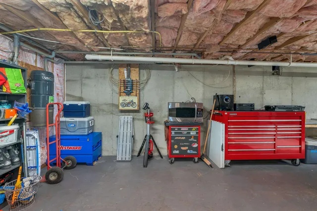 $740,000 | 46 Goodhue Road, Derry, NH 03038