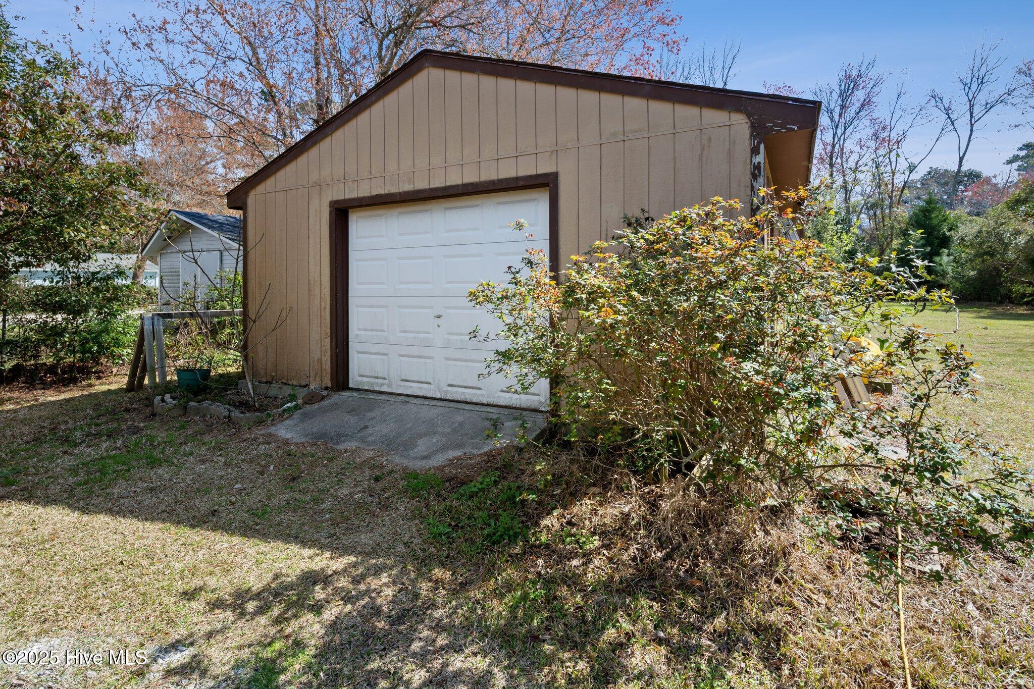 106 Rice Road Wilmington, NC 28409 - Photo 24 of 34 Work Shop