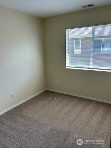 $415,000 | 2055 Garry Oaks Avenue, Unit B, DuPont, WA 98327