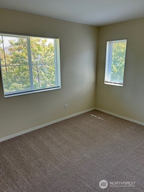 2055 Garry Oaks Avenue, Unit B DuPont, WA 98327 - Photo 19 of 22