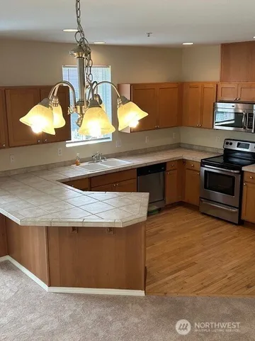 $415,000 | 2055 Garry Oaks Avenue, Unit B, DuPont, WA 98327