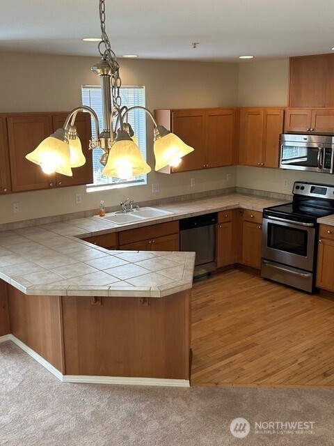 2055 Garry Oaks Avenue, Unit B DuPont, WA 98327 - Photo 6 of 22