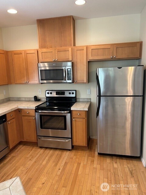 2055 Garry Oaks Avenue, Unit B DuPont, WA 98327 - Photo 7 of 22