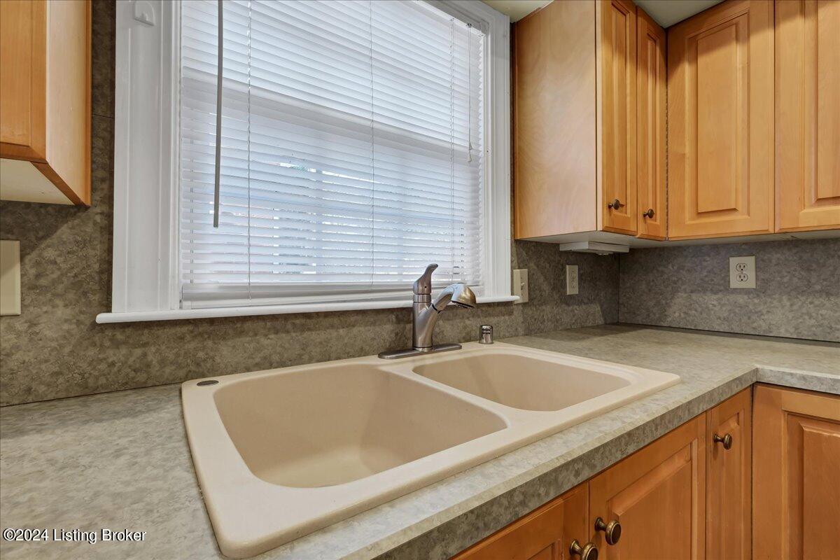 3028 Wellbrooke Road Louisville, KY 40205 - Photo 11 of 42 13-3028 Wellbrooke Rd-113