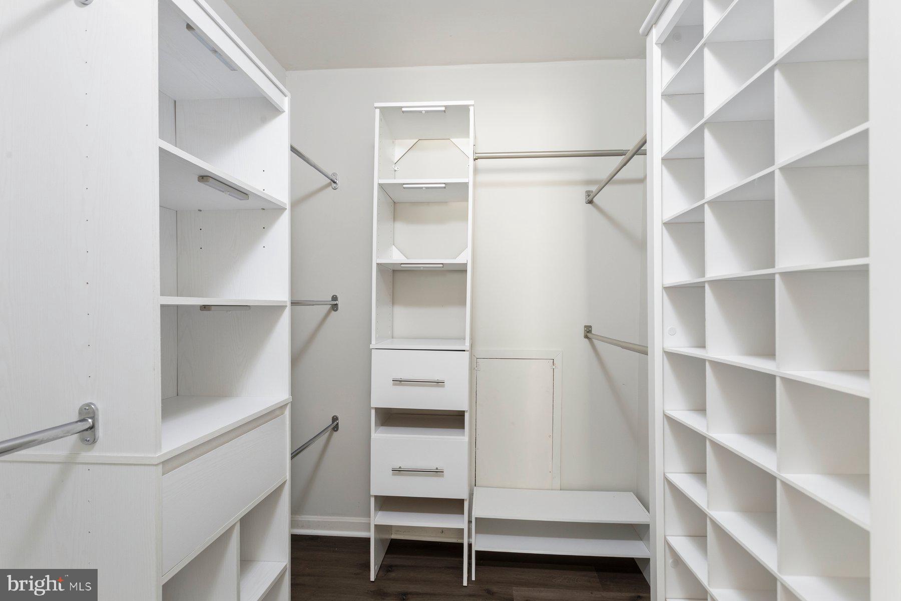 7800 Richfield Road Springfield, VA 22153 - Photo 26 of 53 Primary closet