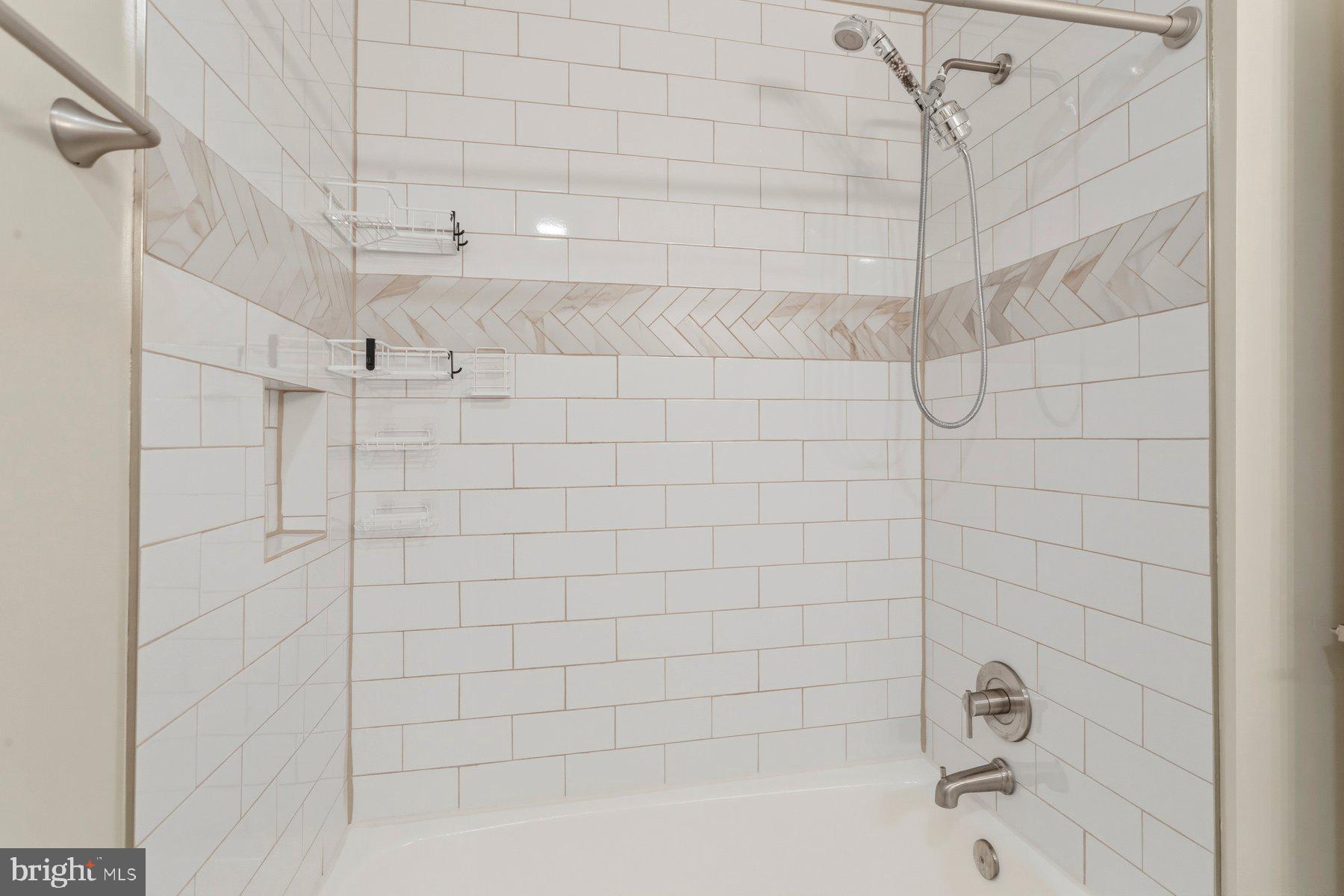 7800 Richfield Road Springfield, VA 22153 - Photo 35 of 53 Main Bathroom