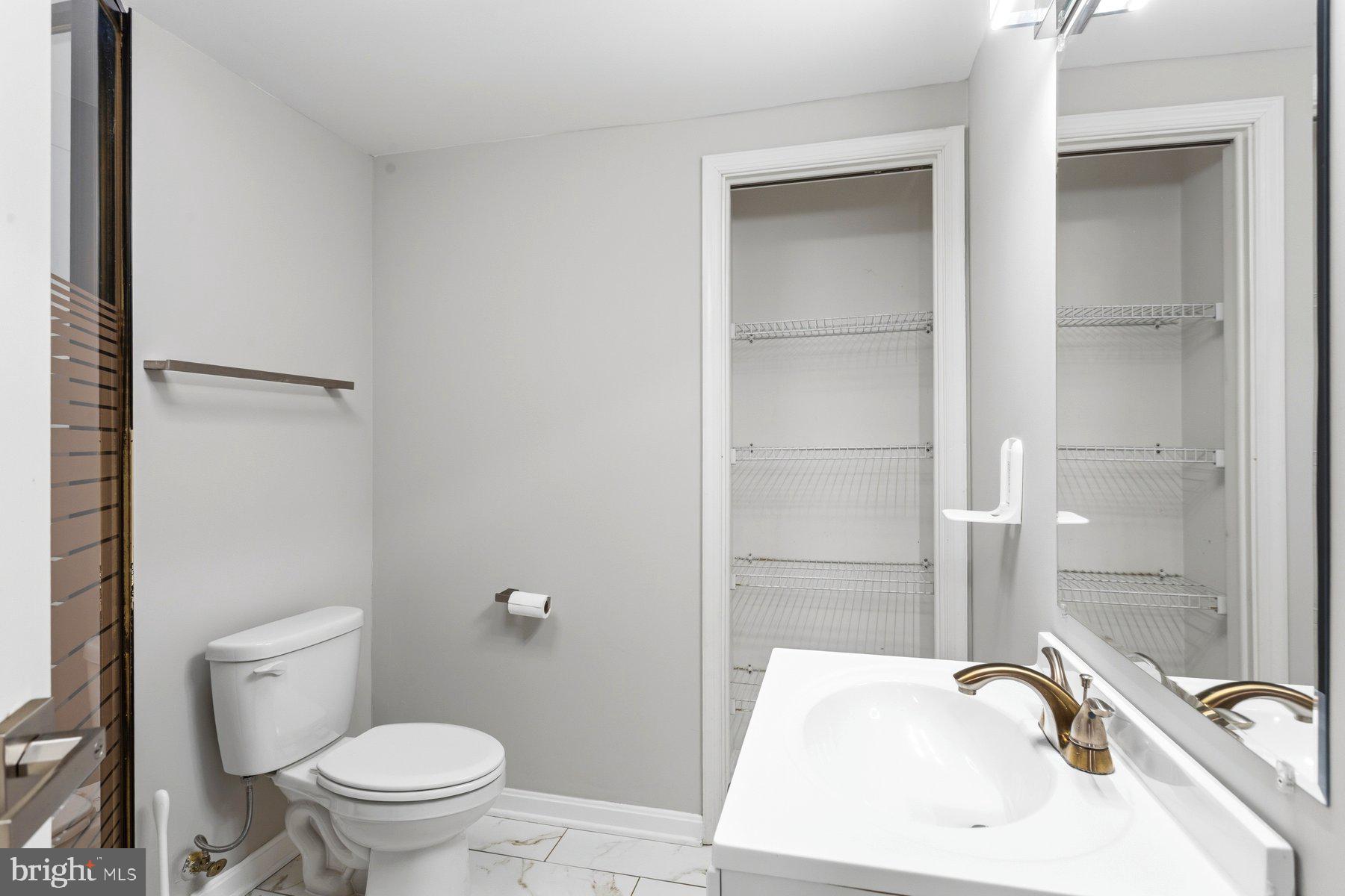 7800 Richfield Road Springfield, VA 22153 - Photo 45 of 53 Basement full bath