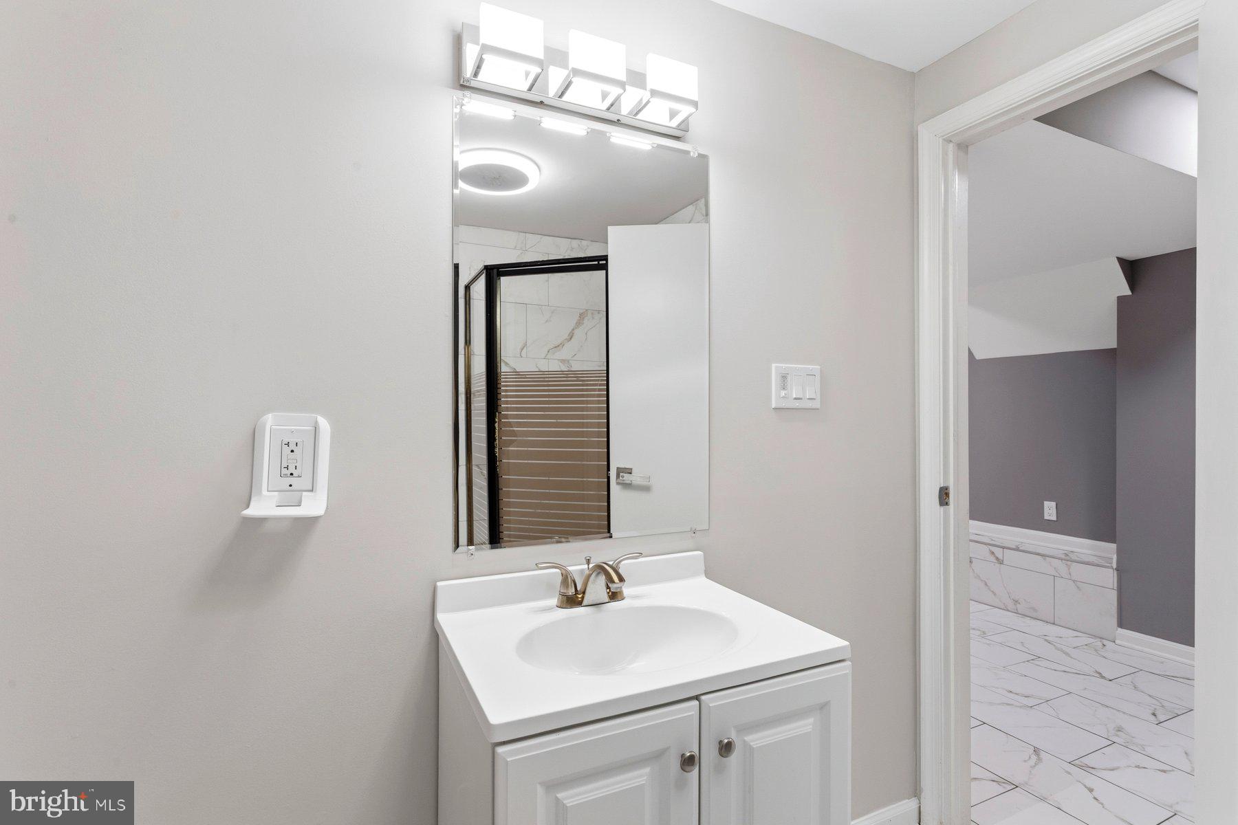 7800 Richfield Road Springfield, VA 22153 - Photo 47 of 53 Basement Full Bath