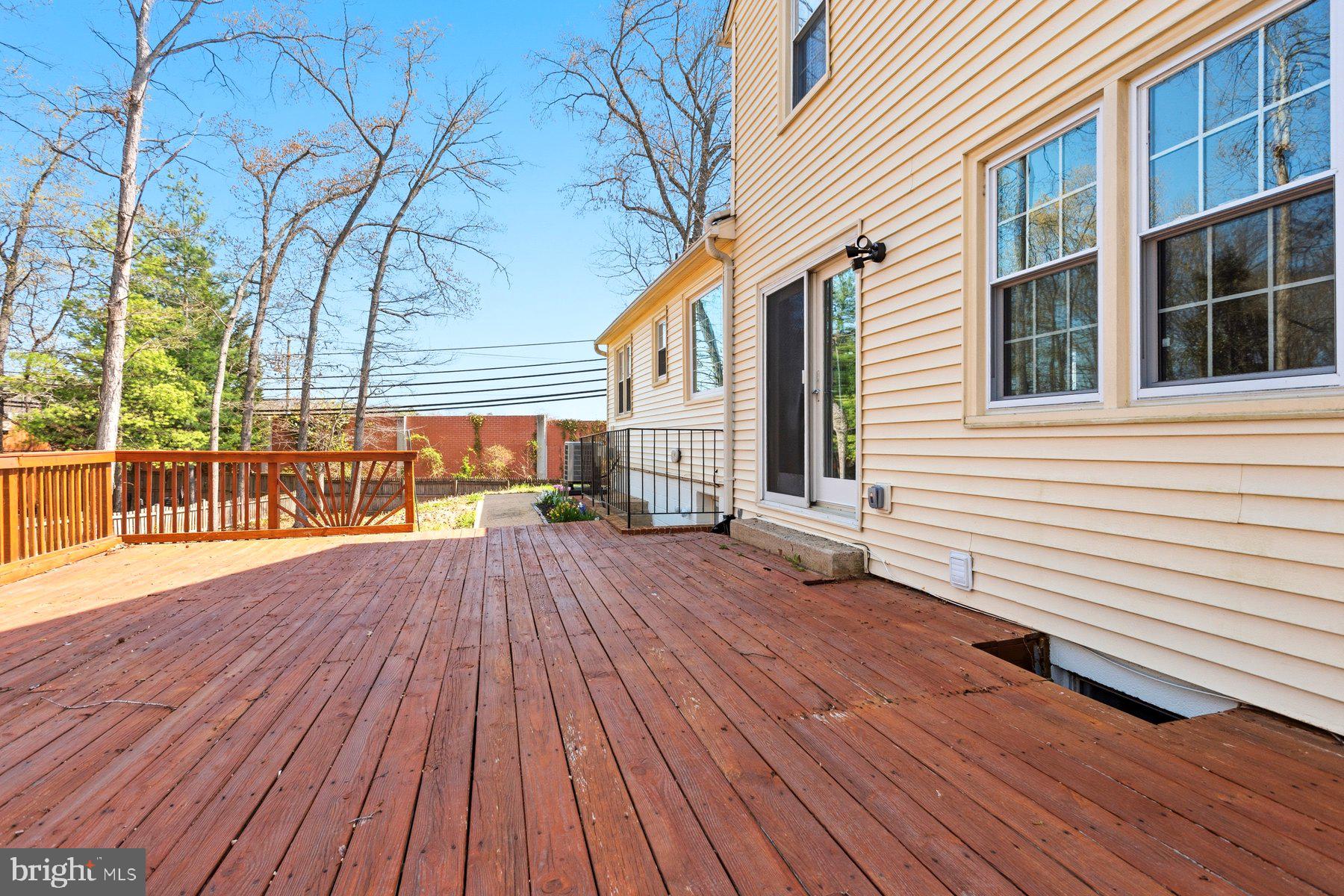 7800 Richfield Road Springfield, VA 22153 - Photo 49 of 53 Back Deck