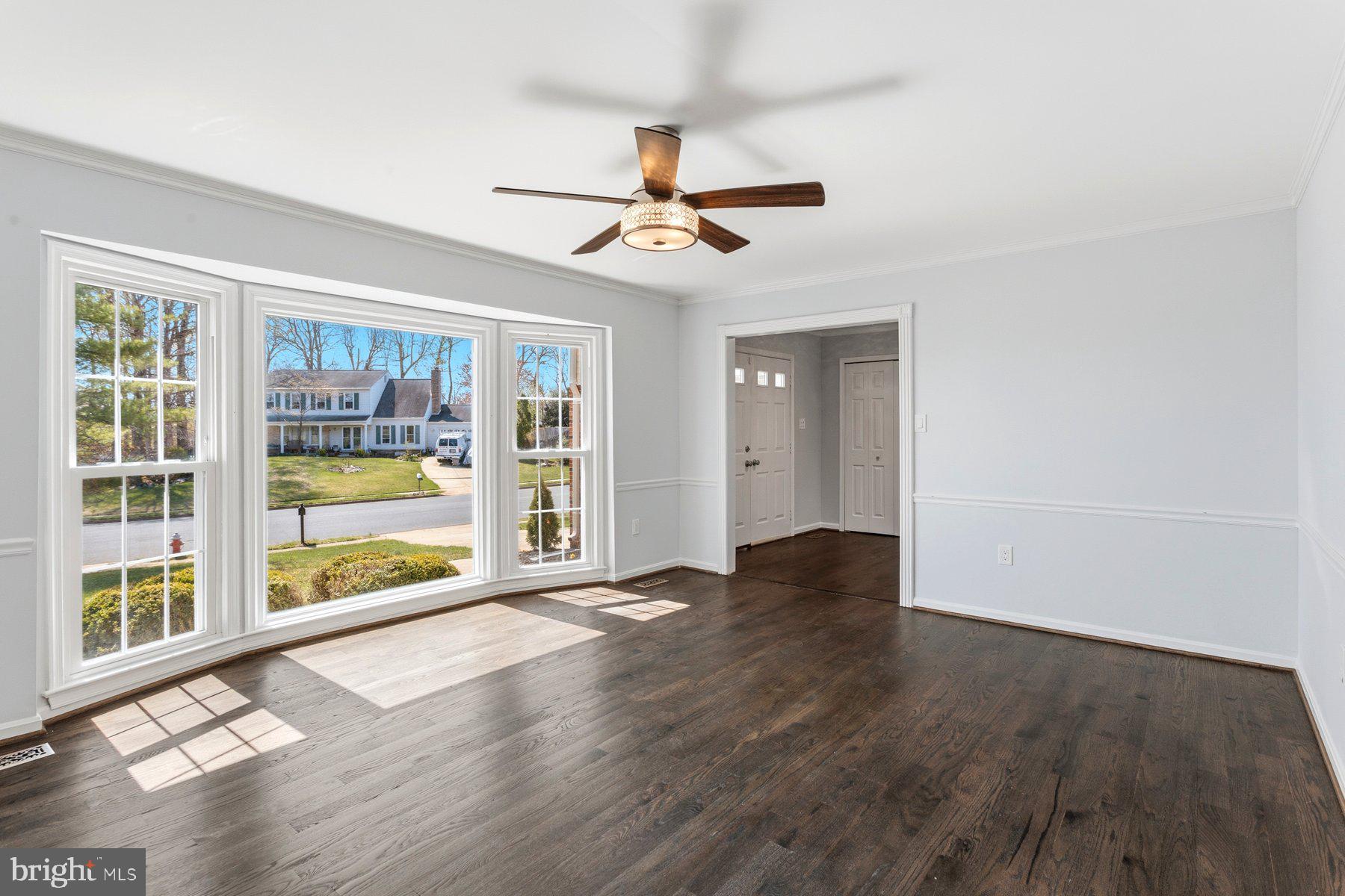 7800 Richfield Road Springfield, VA 22153 - Photo 8 of 53 Living Room