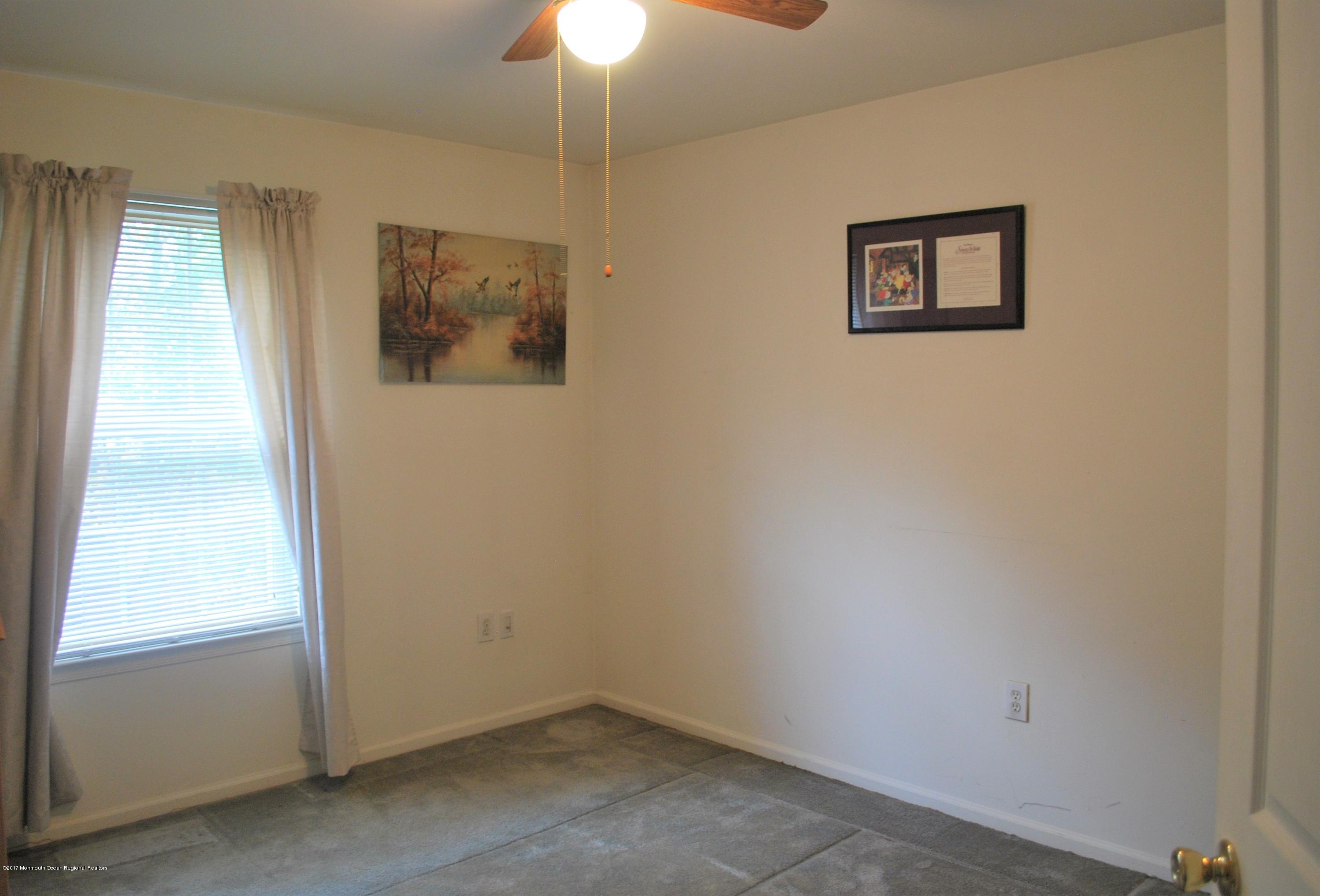 11 Cortelyou Road Jackson, NJ 08527 - Photo 12 of 23 DSC_0001
