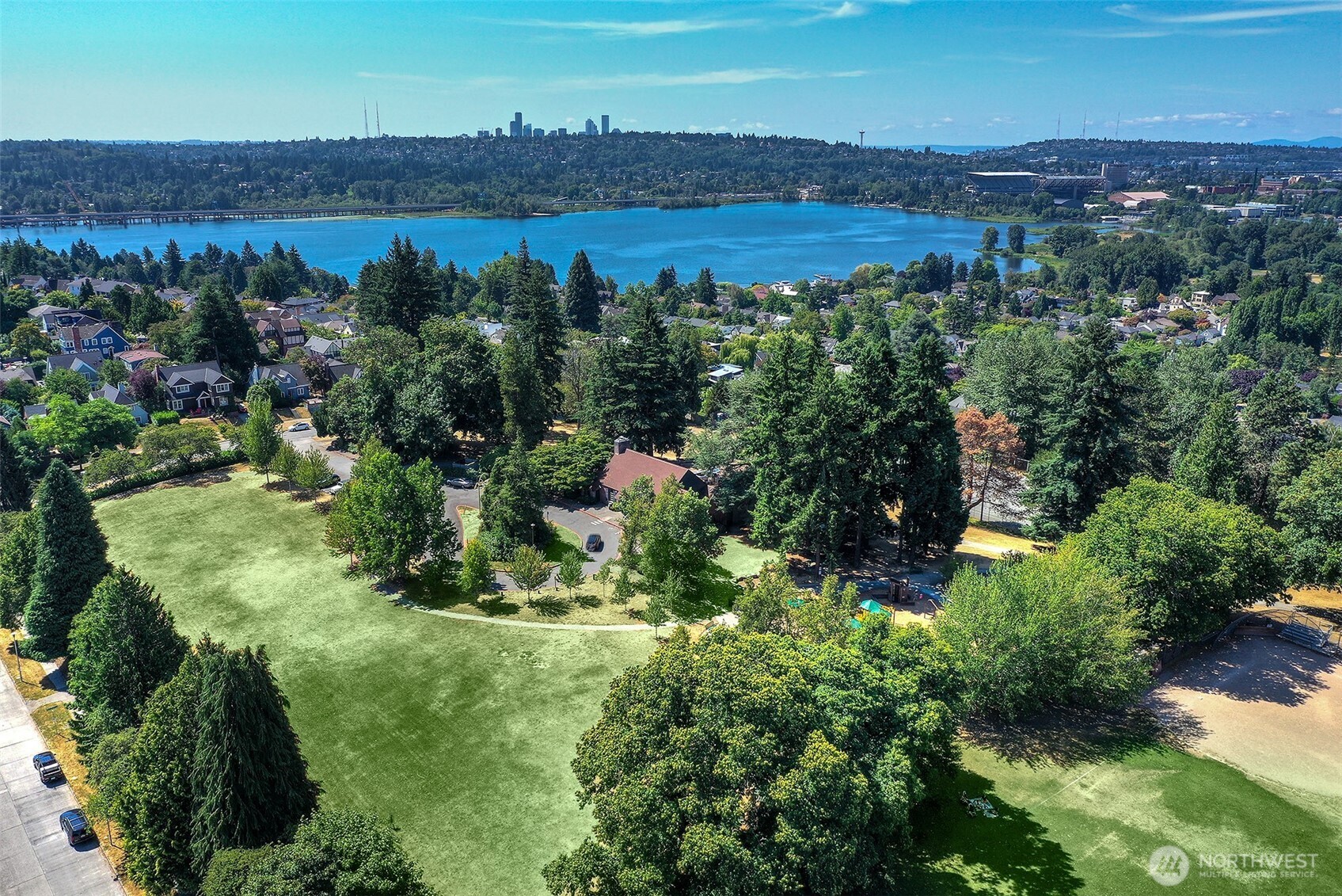 4525 Northeast 41st Street Seattle, WA 98105 - Photo 37 of 40