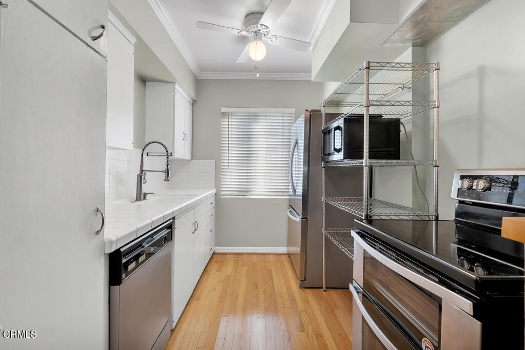 1542 Riverside Drive, Unit C Glendale, CA 91201 - Photo 17 of 31