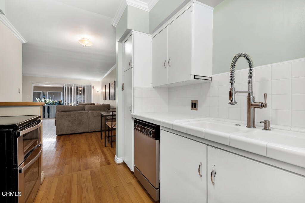 1542 Riverside Drive, Unit C Glendale, CA 91201 - Photo 19 of 31