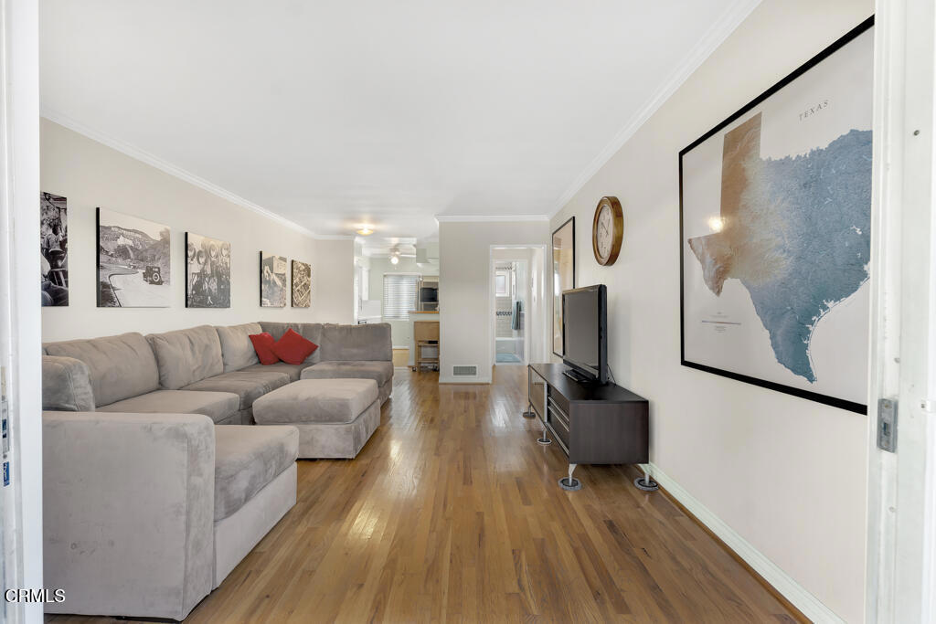 1542 Riverside Drive, Unit C Glendale, CA 91201 - Photo 9 of 31