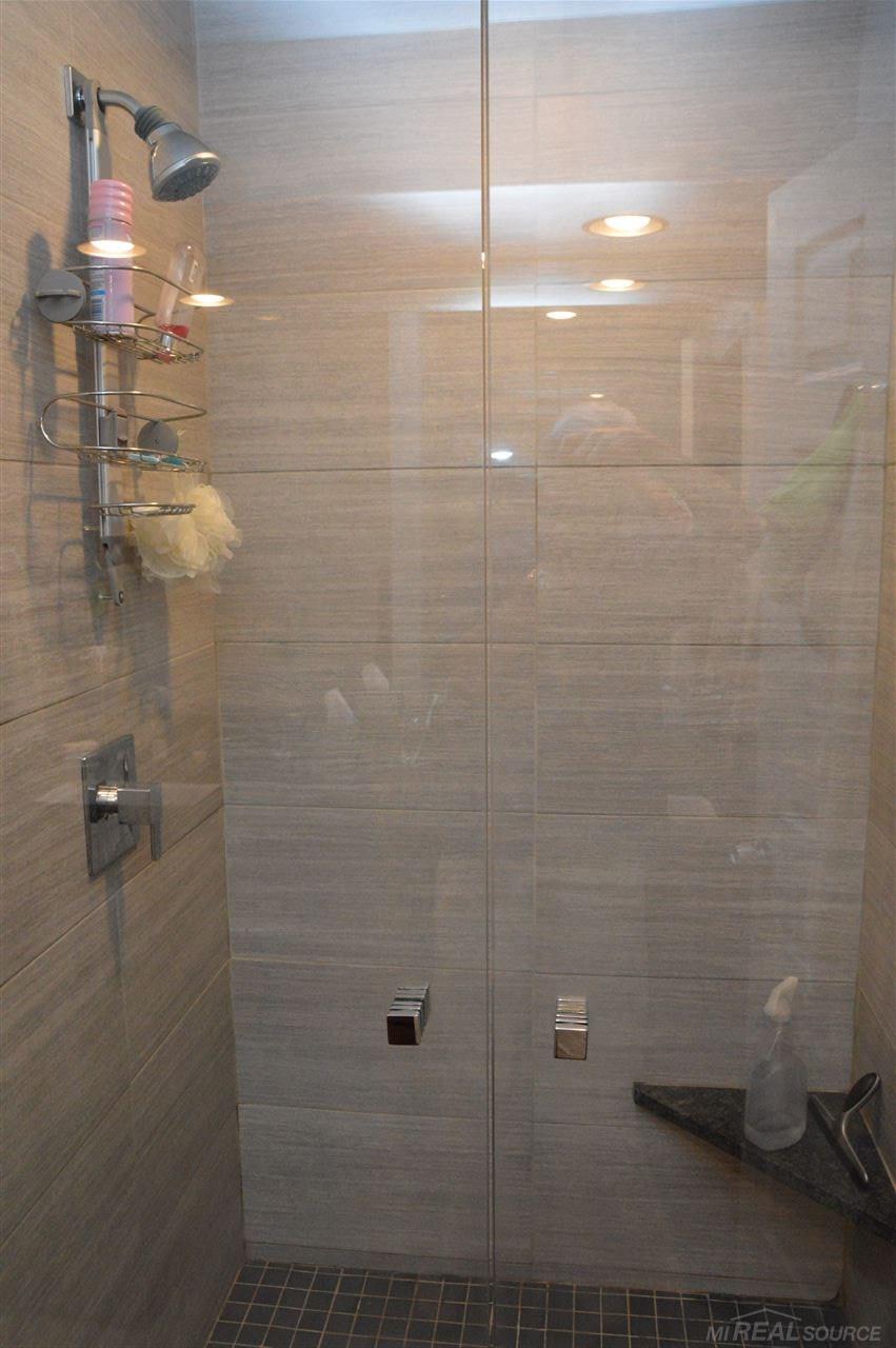 1385 West Fairview Lane Rochester Hills, MI 48306 - Photo 20 of 24