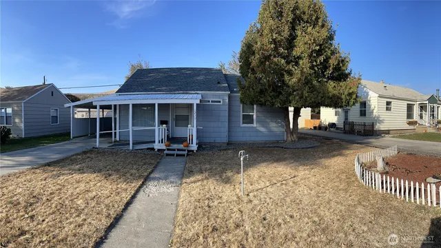$1,325 | 1229 C Street Southwest, Ephrata, WA 98823