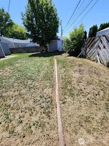 $1,325 | 1229 C Street Southwest, Ephrata, WA 98823