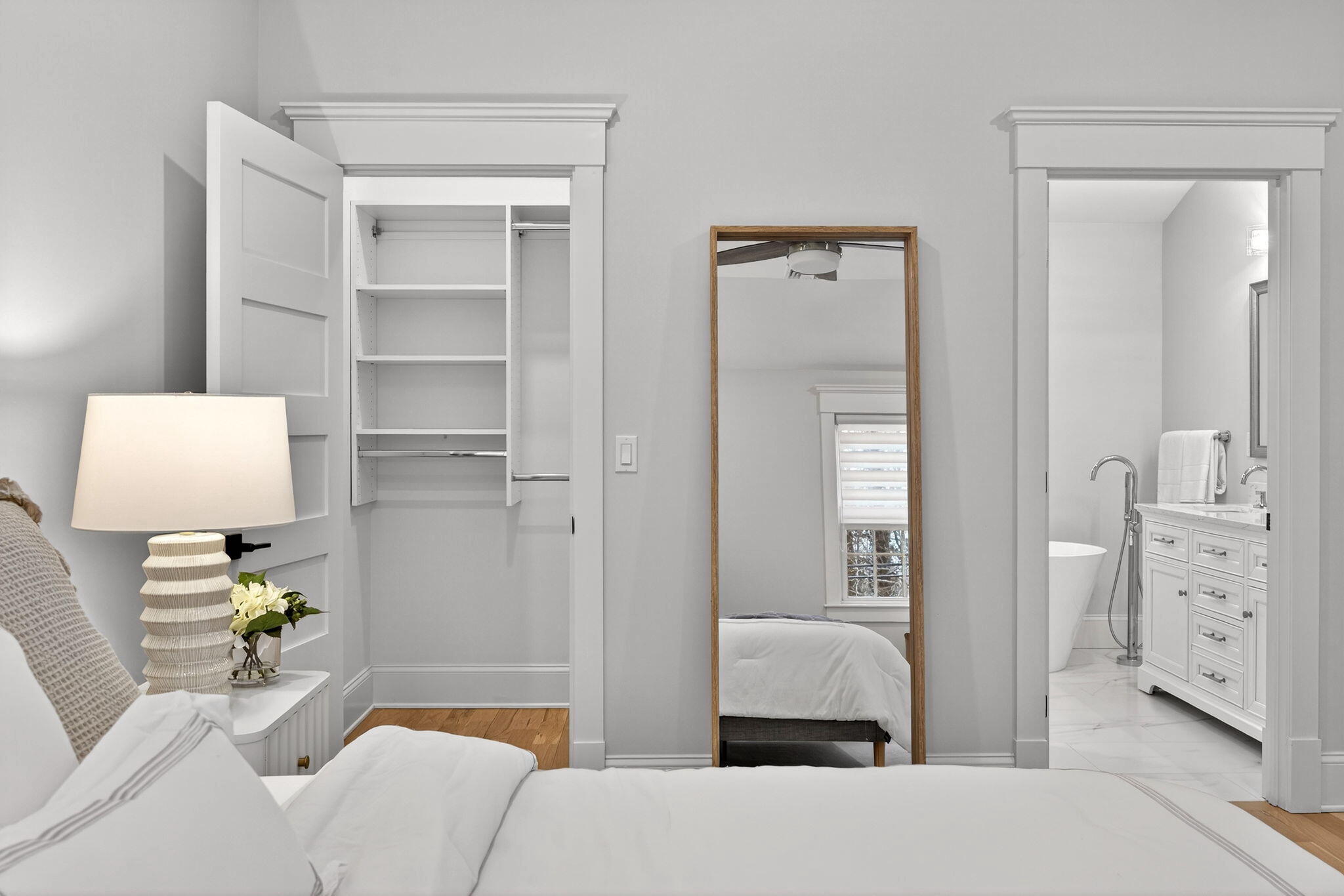 255 Old Main Road, Unit 1B North Falmouth, MA 02556 - Photo 19 of 88 a bedroom with a bed and furniture