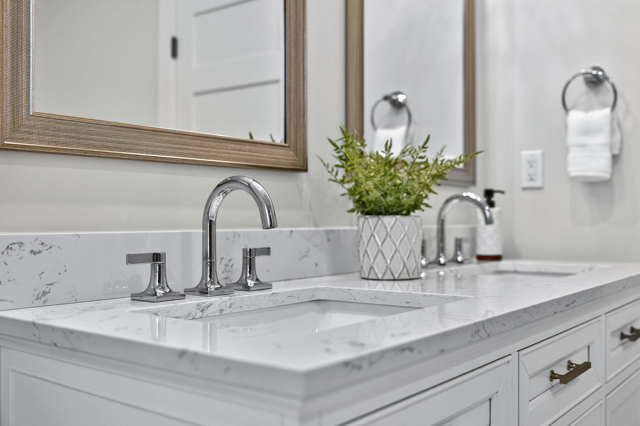 255 Old Main Road, Unit 1B North Falmouth, MA 02556 - Photo 22 of 88 Primary Bath