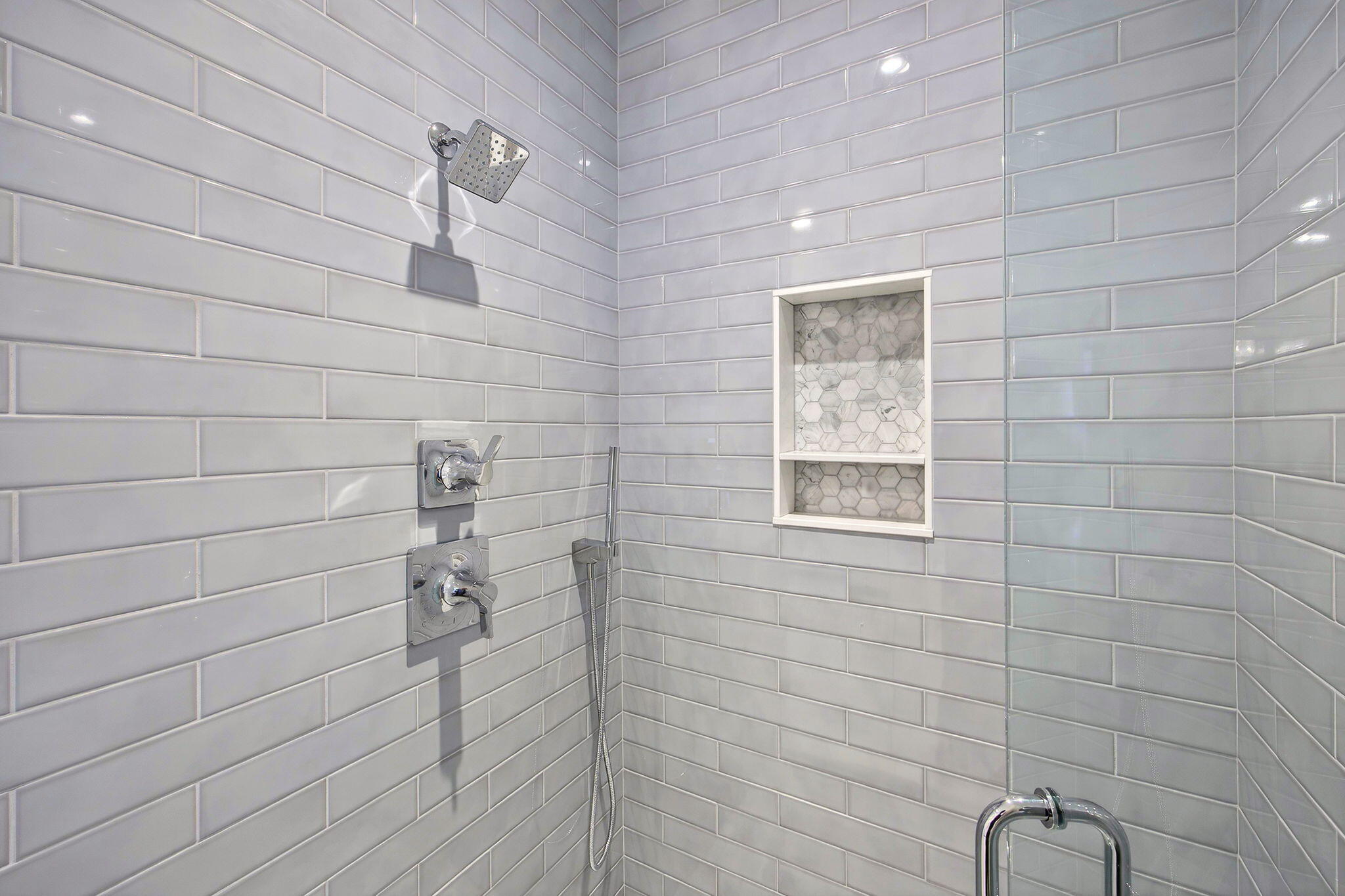 255 Old Main Road, Unit 1B North Falmouth, MA 02556 - Photo 24 of 88 a bathroom with a shower